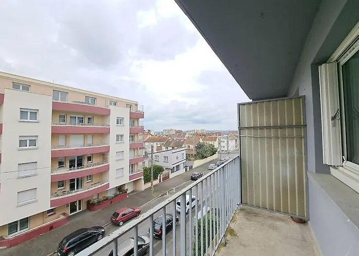 Sofia, Grand Appartement